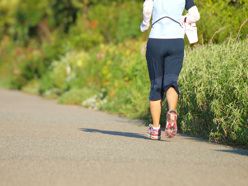 歩き 効果 後ろ 後ろ歩きって体に良いの？健康＆ダイエット効果の秘密と注意点